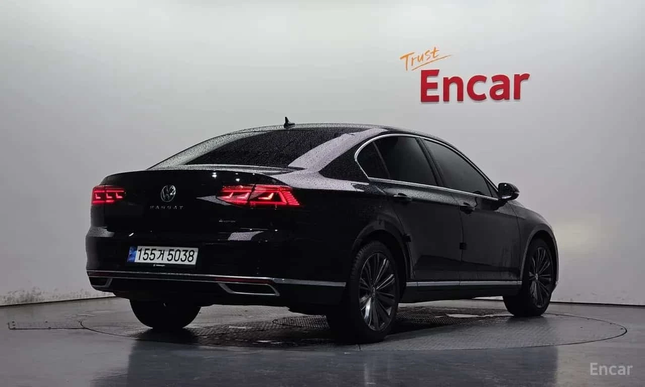 VW Passat * 2.0 TDI 4Motion Prestige * Обдухване * 360 * , снимка 2 - Автомобили и джипове - 56199192