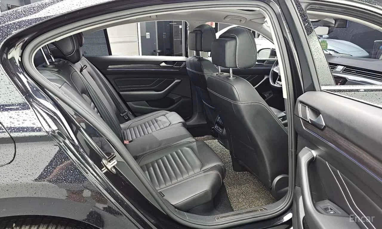 VW Passat * 2.0 TDI 4Motion Prestige * Обдухване * 360 * , снимка 12 - Автомобили и джипове - 56199192