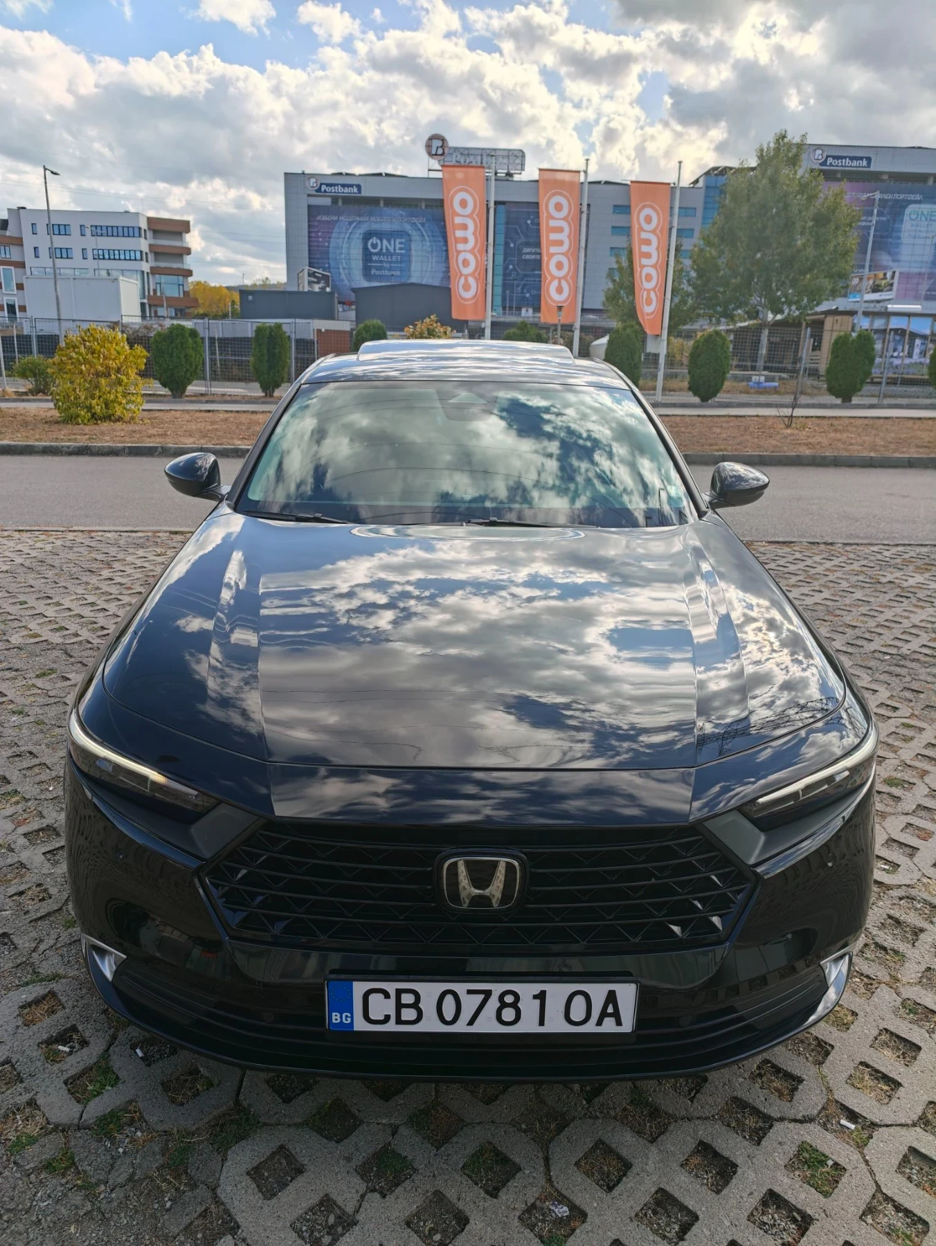 Honda Accord Hybrid Touring, снимка 2 - Автомобили и джипове - 56444177