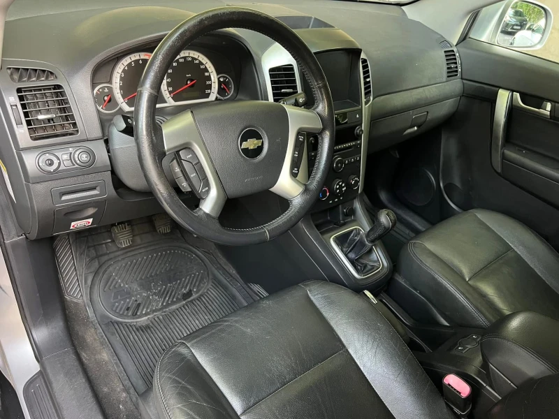 Chevrolet Captiva 2.4i LPG/PODGREV/KOJA/KLIMATRONIK/UNIKAT, снимка 10 - Автомобили и джипове - 48439321