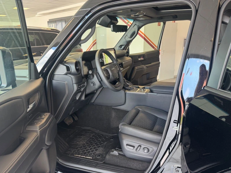 Toyota Land cruiser 2.4 iForce  PREMIUM, снимка 2 - Автомобили и джипове - 50524520