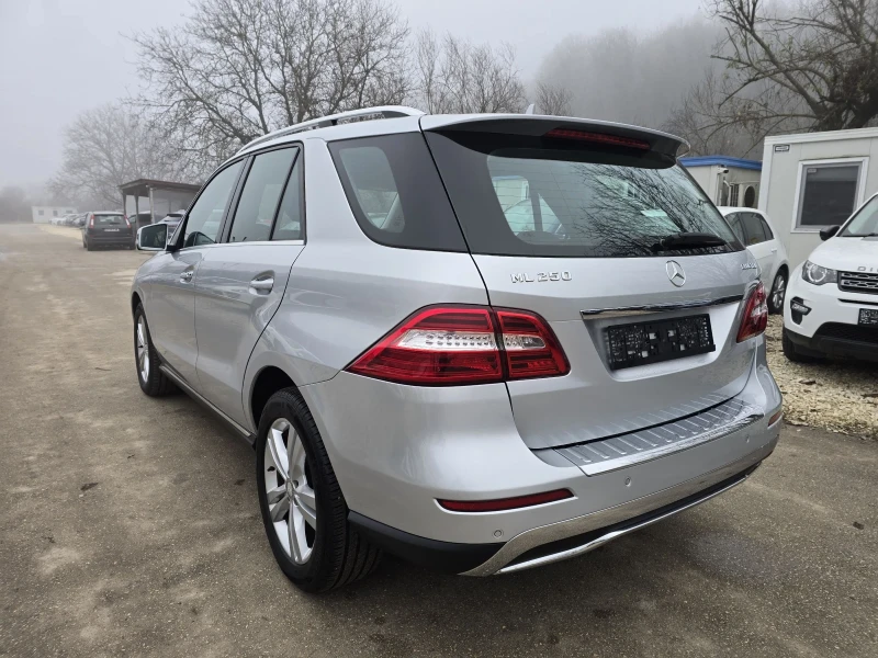 Mercedes-Benz ML 250 D 204к.с 4MATIC Въздух, снимка 3 - Автомобили и джипове - 52814748