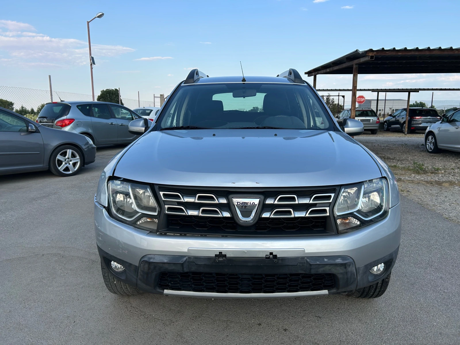 Dacia Duster 1.6i  ГАЗ-фабрична - изображение 3
