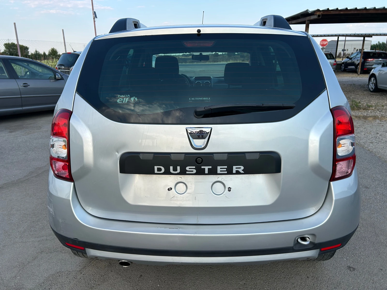 Dacia Duster 1.6i  ГАЗ-фабрична - изображение 8