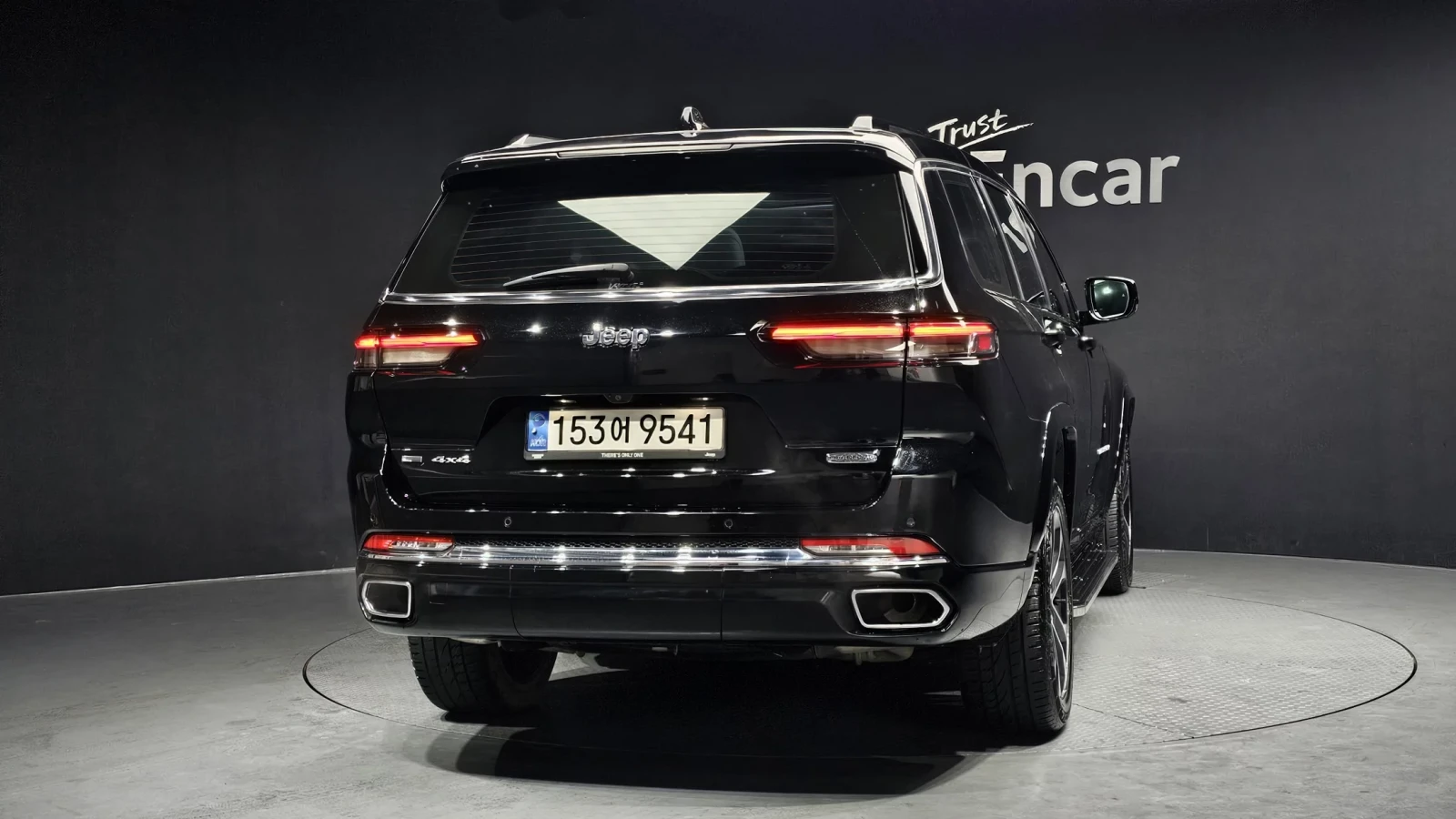 Jeep Grand cherokee 3.6L Overland, снимка 2 - Автомобили и джипове - 54428389