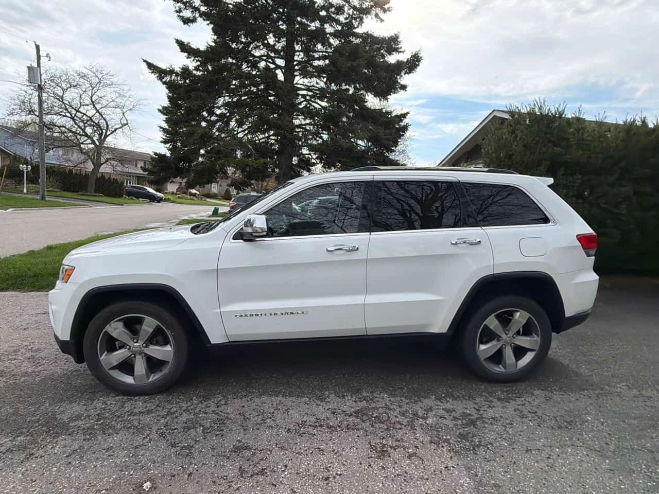 Jeep Grand cherokee * Limited * ZF8 * ПОДГРЕВИ * REMOTE START  * NAVI, снимка 2 - Автомобили и джипове - 54453526