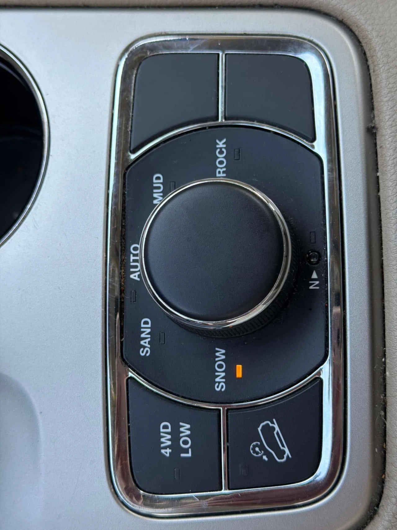 Jeep Grand cherokee * Limited * ZF8 * ПОДГРЕВИ * REMOTE START  * NAVI, снимка 13 - Автомобили и джипове - 54453526