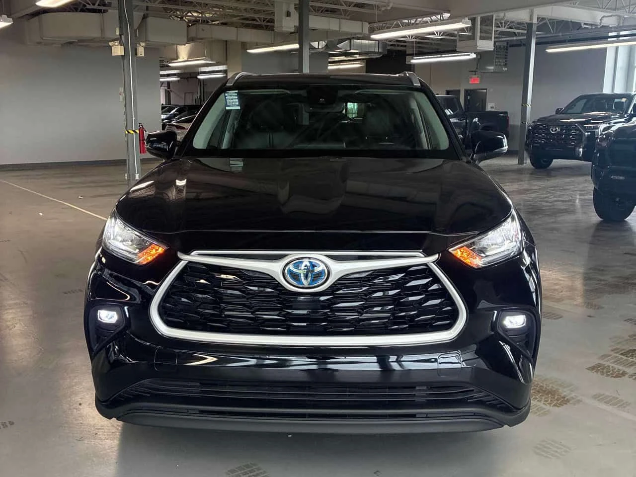 Toyota Highlander Hybrid XLE| PANO| ПОДГРЕВИ| KEYLESS| , снимка 6 - Автомобили и джипове - 54629138