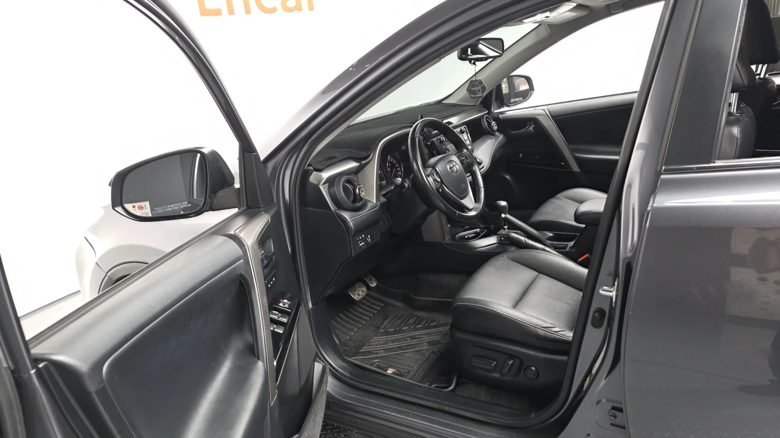 Toyota Rav4 2WD, снимка 5 - Автомобили и джипове - 54754202