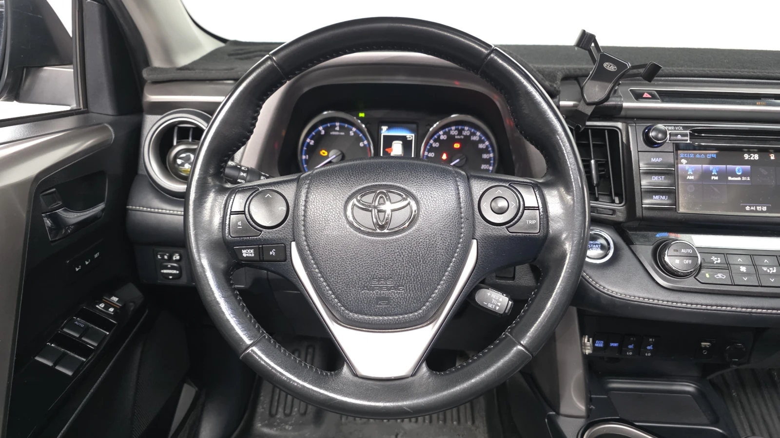 Toyota Rav4 2WD, снимка 7 - Автомобили и джипове - 54754202