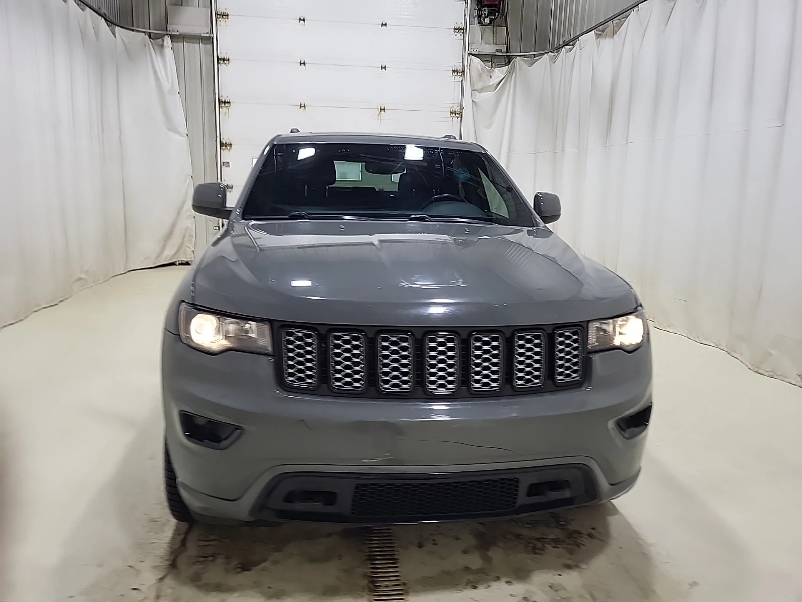 Jeep Grand cherokee ALTITUDE, снимка 3 - Автомобили и джипове - 54757214