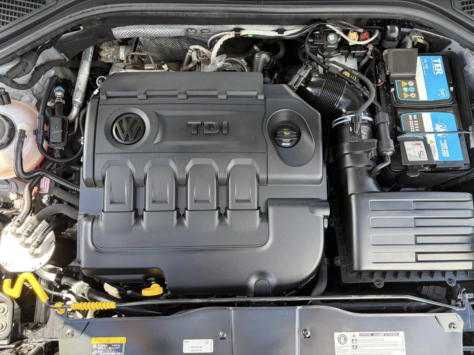 VW T-Roc Rline 2.0TDI 4MOTION DSG DIGITAL NAVI PANO PODGREV, снимка 14 - Автомобили и джипове - 54971051
