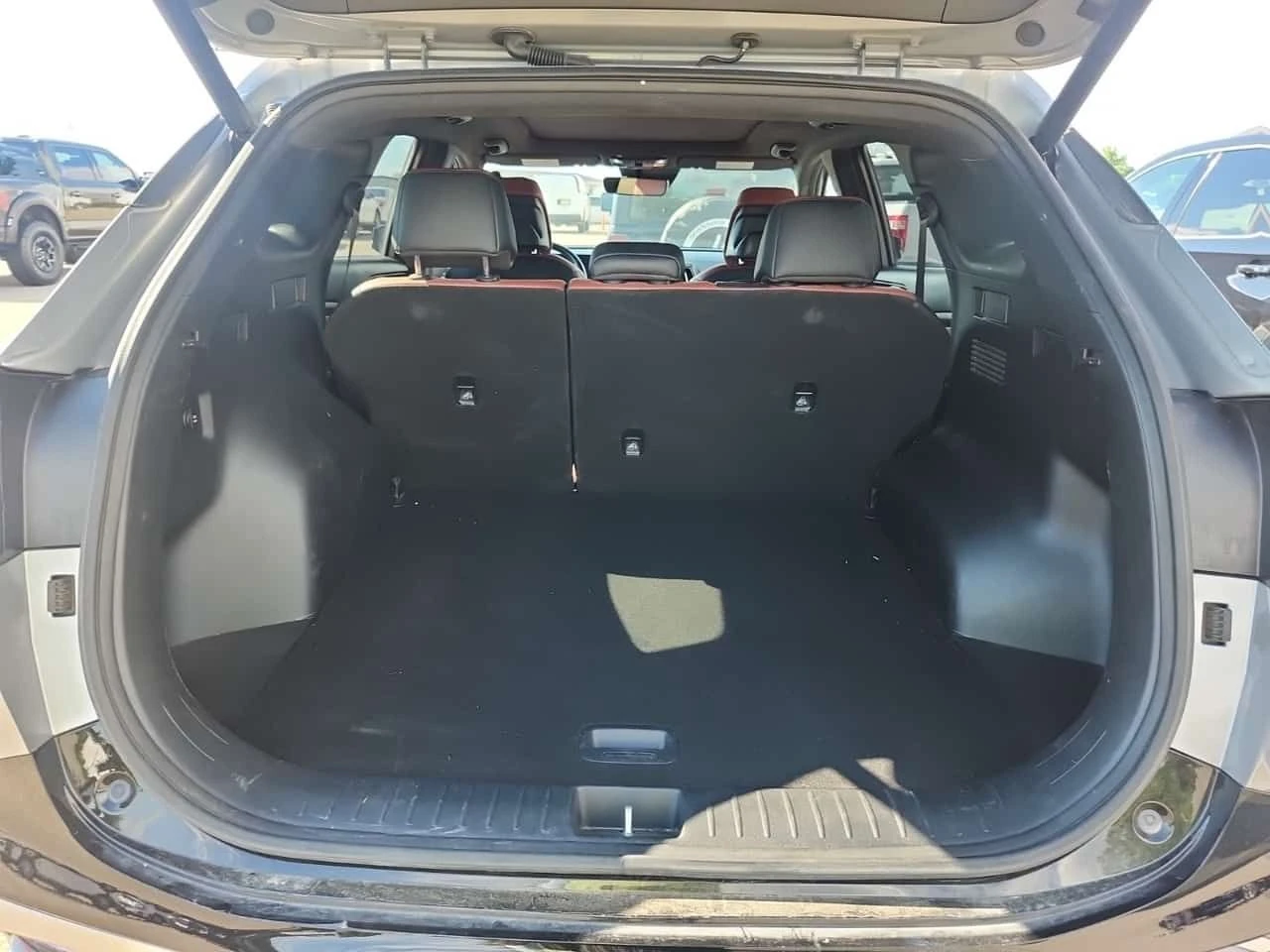 Kia Sportage  Awd W/red Interior Ex Premium / ЦЕНА ДО БЪЛГАРИЯ , снимка 14 - Автомобили и джипове - 55180319