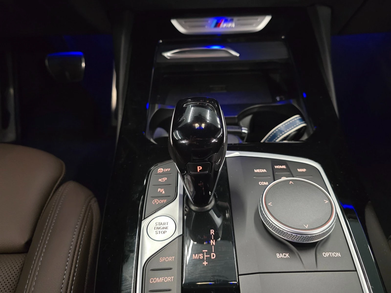 BMW X3 M40i* ЛЮК* HUD* 360* KEYLESS* КРАЙНА ЦЕНА, снимка 9 - Автомобили и джипове - 55271881