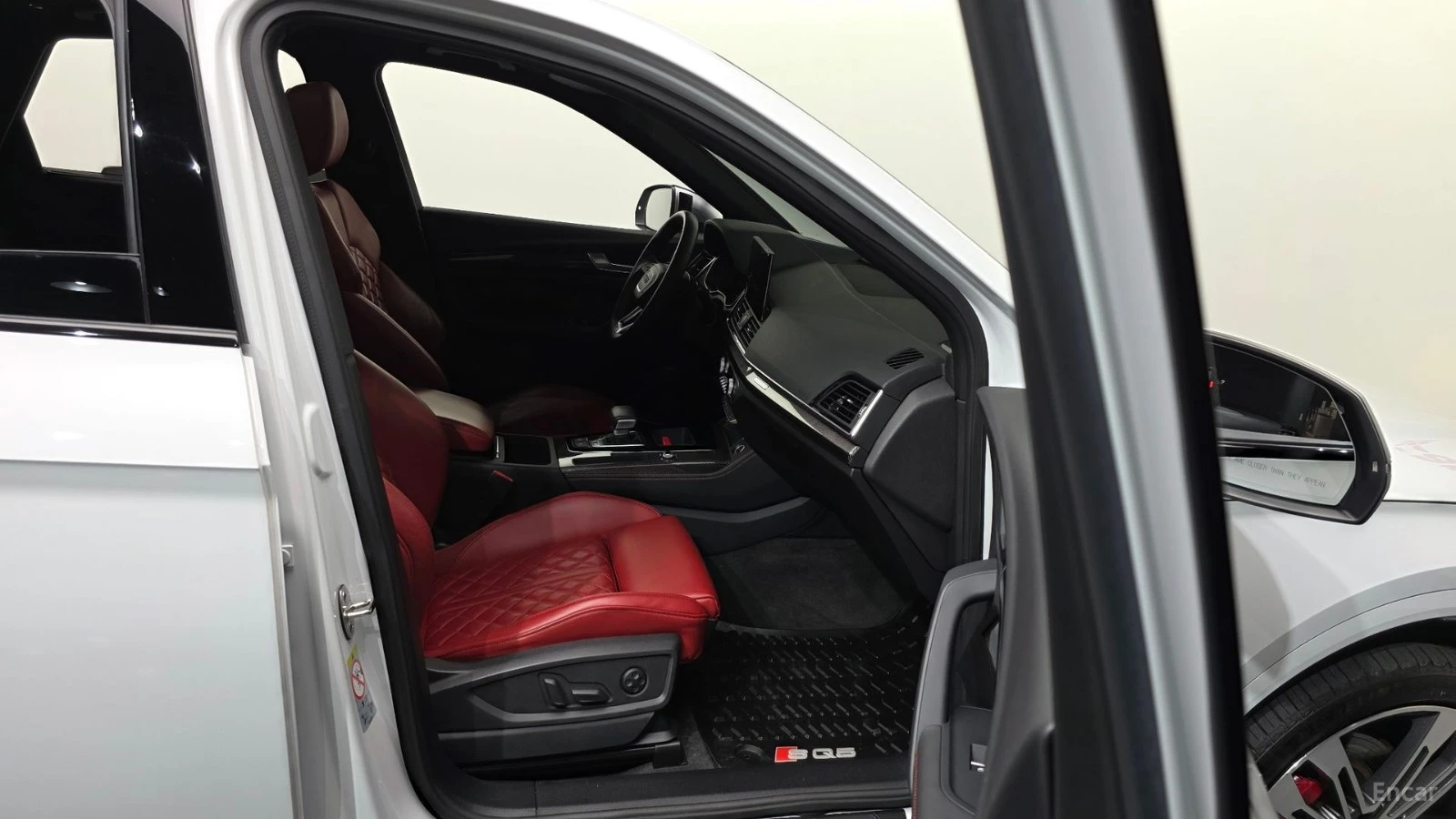Audi SQ5 3.0 TFSI QUATTRO* HUD* 360* КОЖА* ПАНО* НАВИ, снимка 10 - Автомобили и джипове - 55450412
