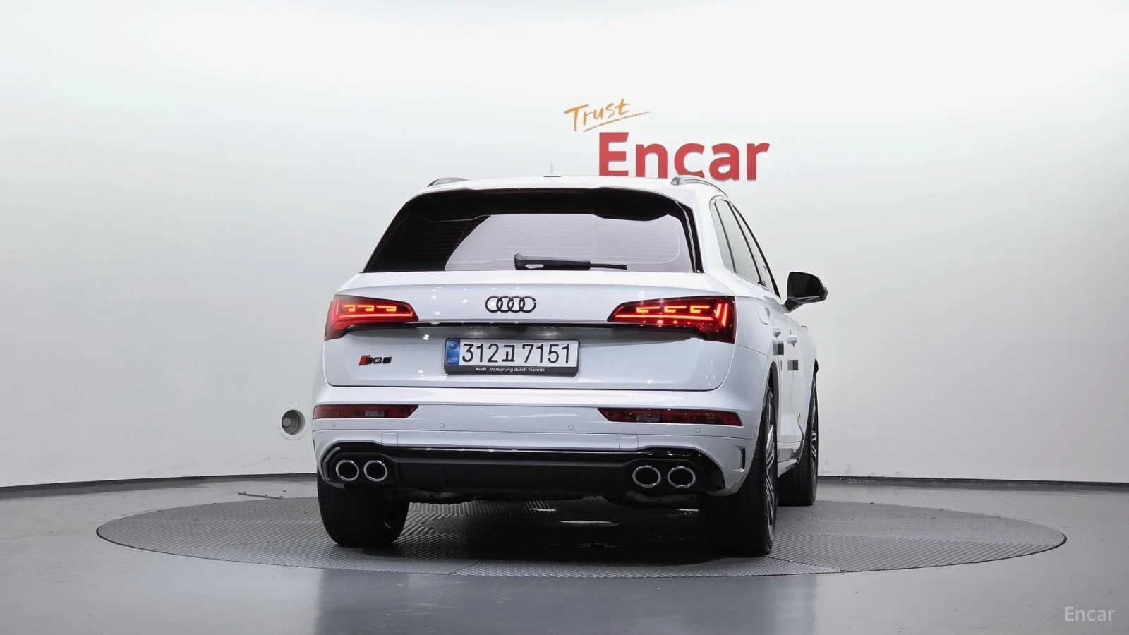 Audi SQ5 3.0 TFSI QUATTRO* HUD* 360* КОЖА* ПАНО* НАВИ, снимка 4 - Автомобили и джипове - 55450412