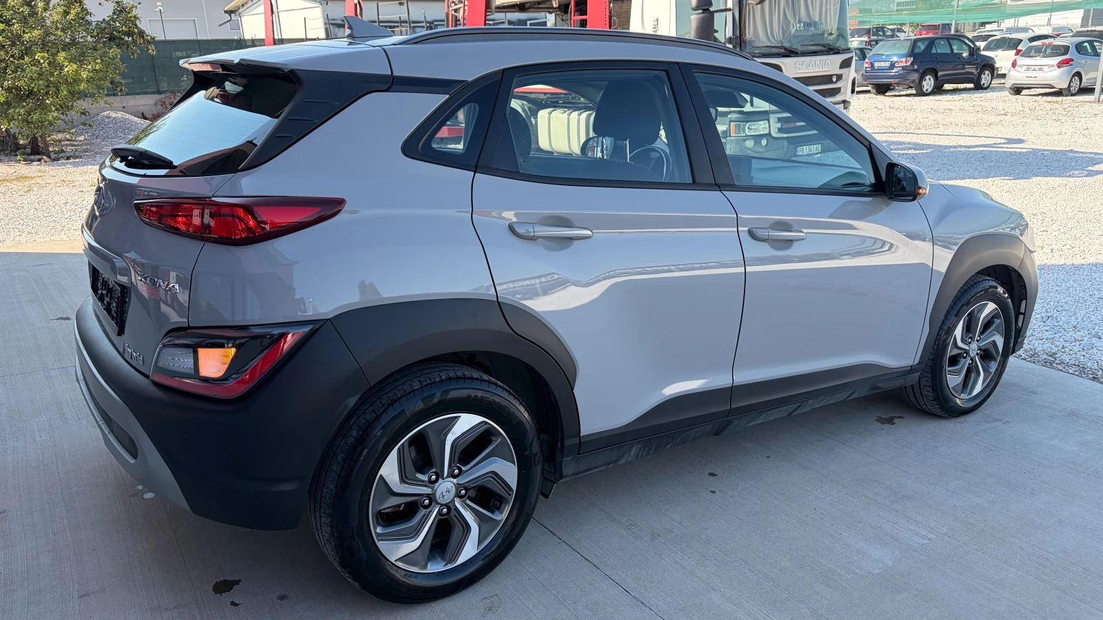 Hyundai Kona 1.6 Hybrid , снимка 4 - Автомобили и джипове - 55569000