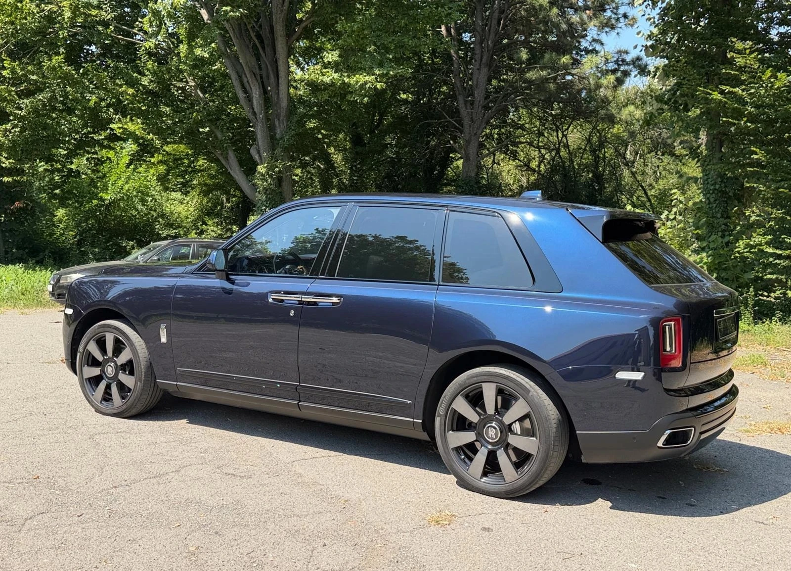 Rolls-Royce Cullinan 6.7 V12 AWD , снимка 2 - Автомобили и джипове - 56438109