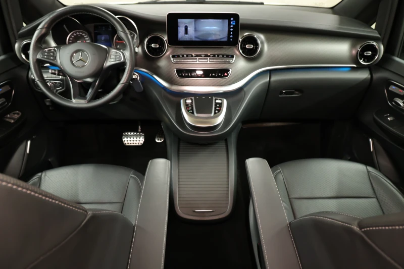 Mercedes-Benz V 300 d Avantgarde Edition Lang 4-MATIC AMG Paket, снимка 9 - Бусове и автобуси - 51933196