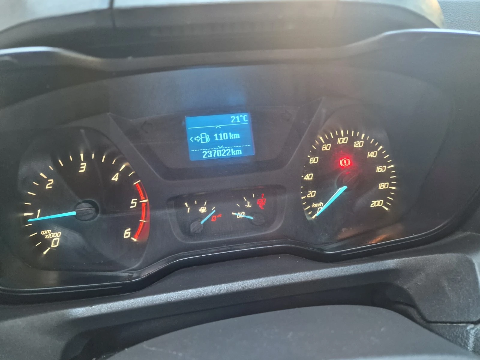 Ford Transit Custom, снимка 9 - Бусове и автобуси - 56570638