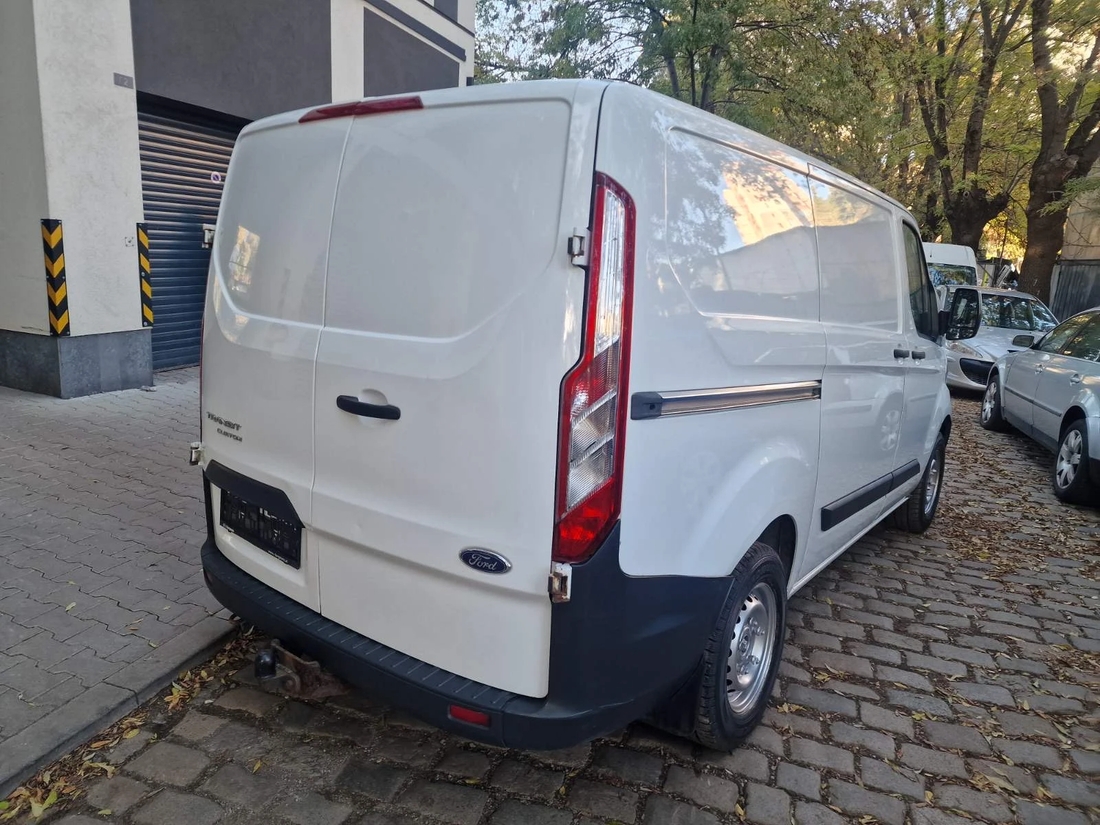 Ford Transit Custom, снимка 4 - Бусове и автобуси - 56570638