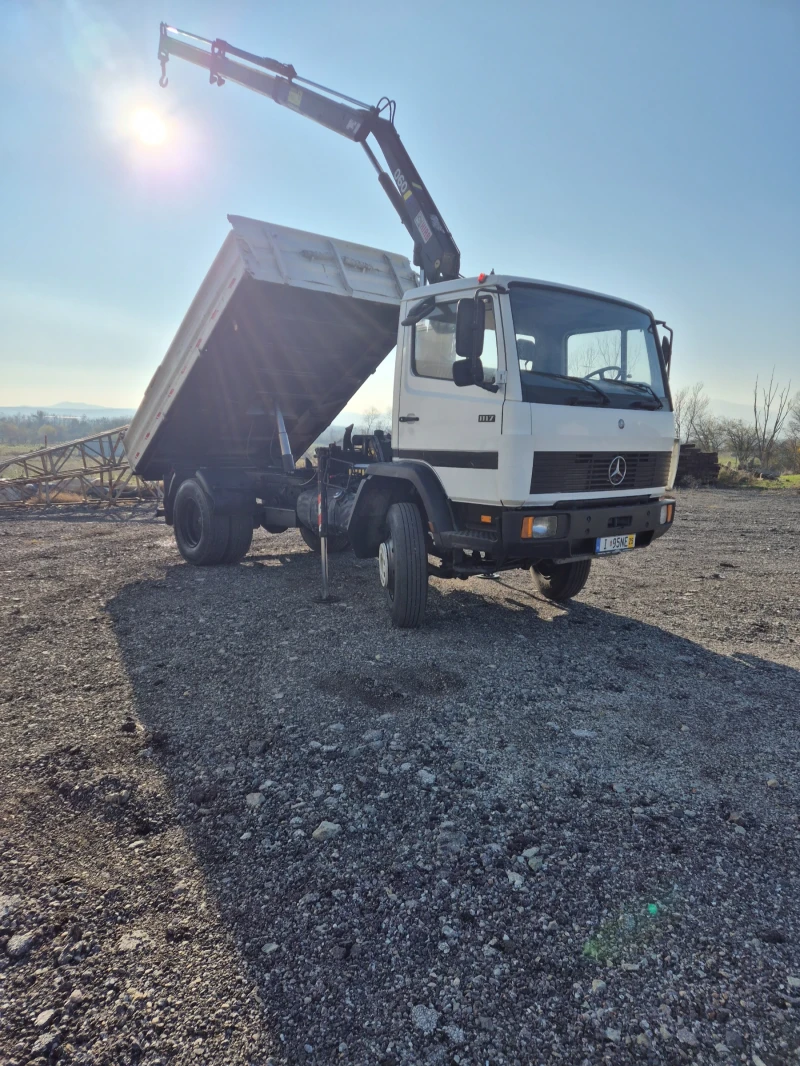 Mercedes-Benz 1117 Тристранен самосвал + Кран HIAB 060, снимка 2 - Камиони - 52806666