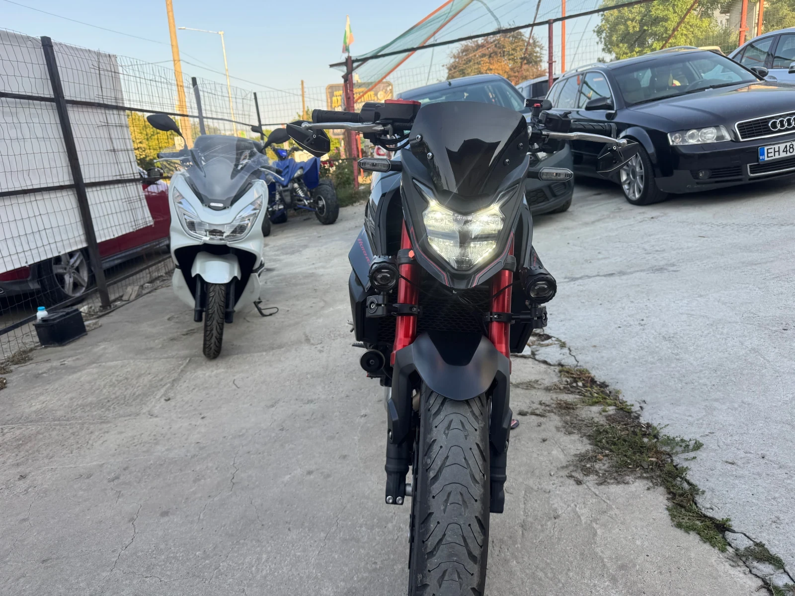Honda Hornet 755-A2 -34.6KW-Швейцария Като Чисто Нов, снимка 5 - Мотоциклети и мототехника - 55607289