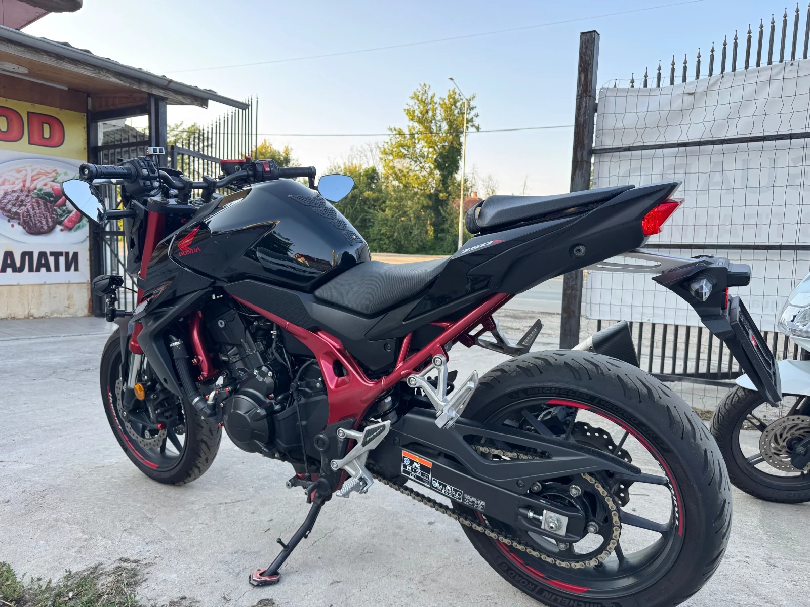 Honda Hornet 755-A2 -34.6KW-Швейцария Като Чисто Нов, снимка 10 - Мотоциклети и мототехника - 55607289