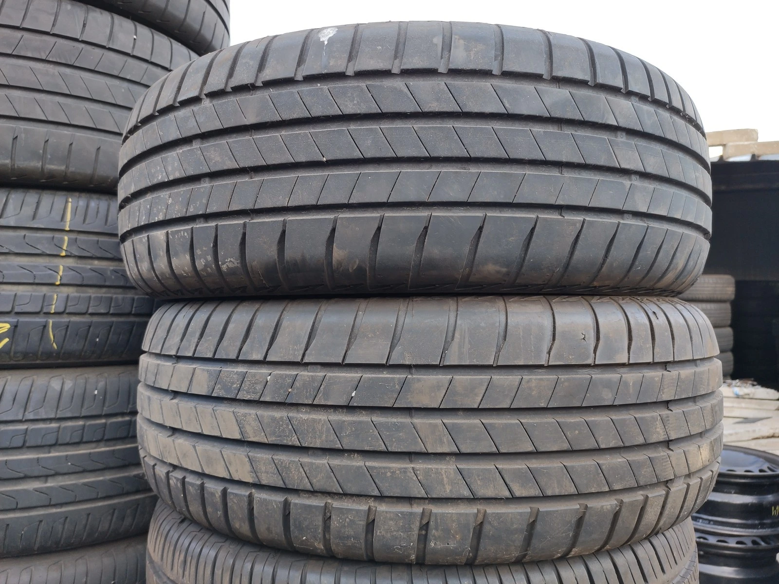 Гуми Летни 215/60R16, снимка 3 - Гуми и джанти - 56664421
