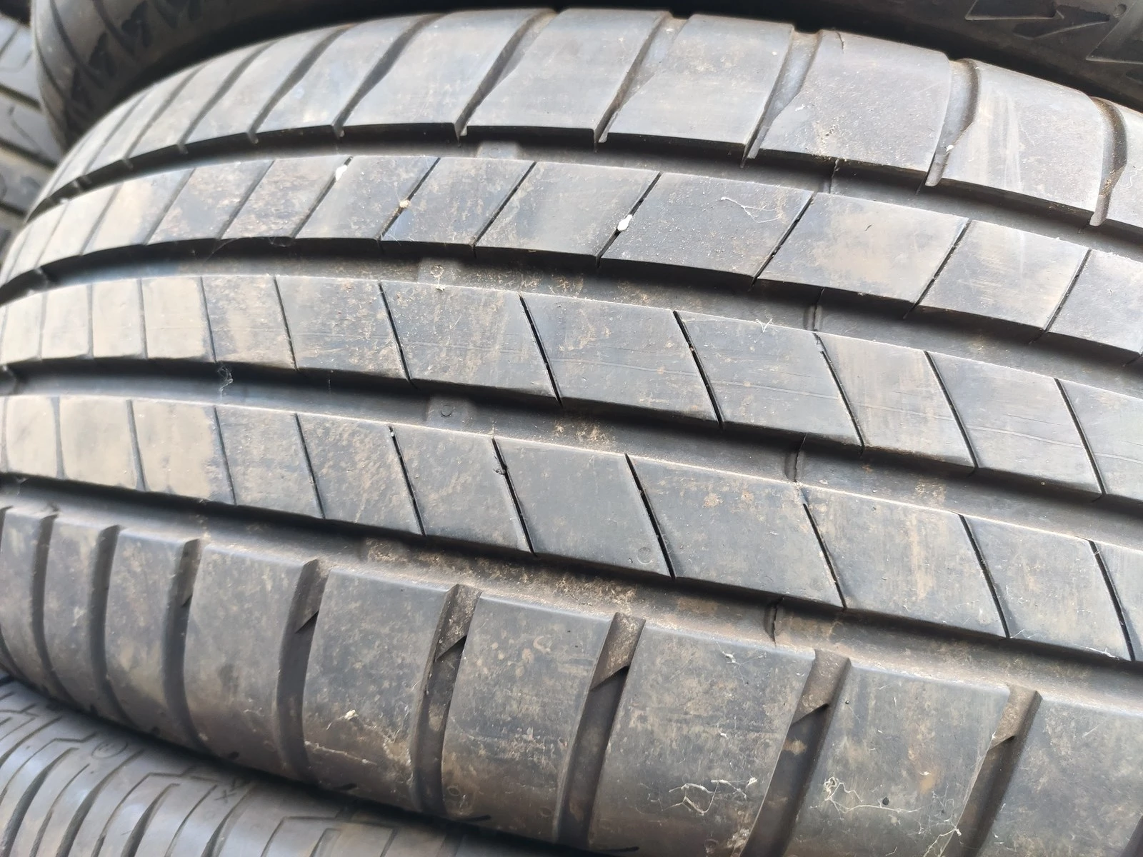Гуми Летни 215/60R16, снимка 2 - Гуми и джанти - 56664421