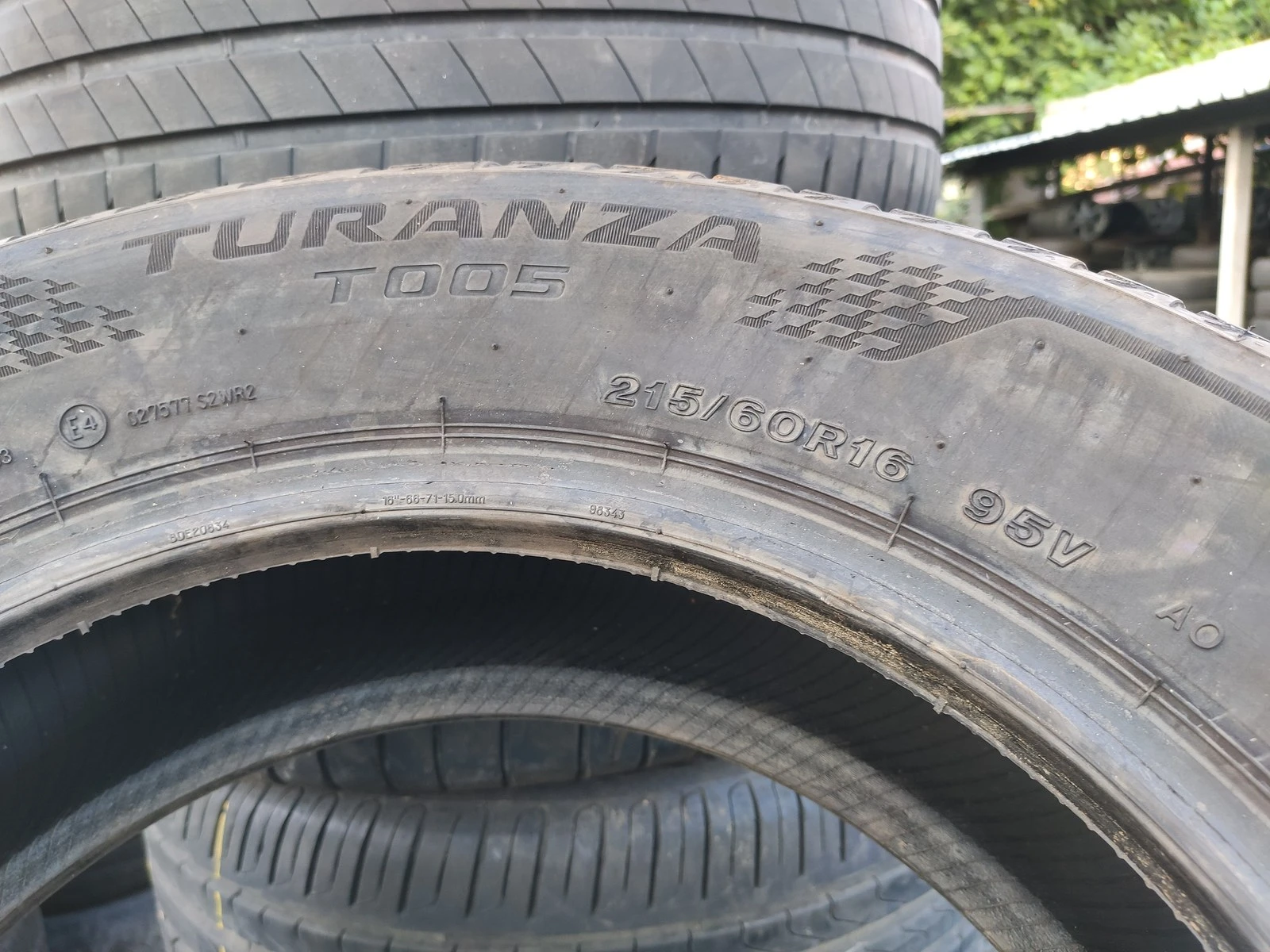 Гуми Летни 215/60R16, снимка 5 - Гуми и джанти - 56664421