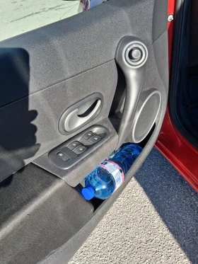 Renault Clio 1.2 Комби, снимка 10