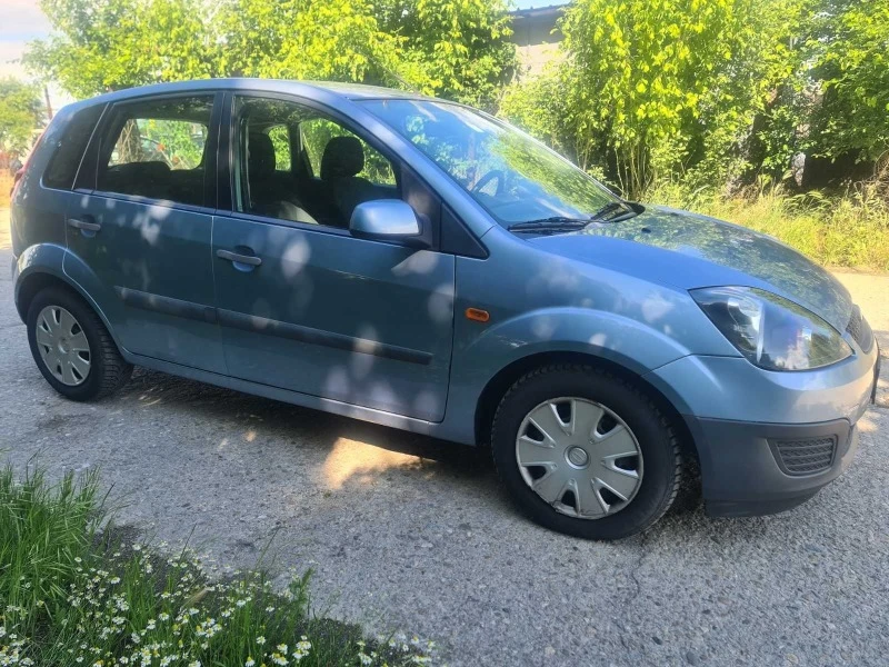 Ford Fiesta 1.3 i, снимка 2 - Автомобили и джипове - 47227588