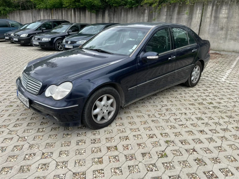 Mercedes-Benz C 220, снимка 1 - Автомобили и джипове - 48304490