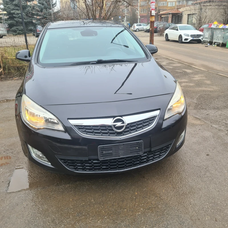 Opel Astra 1.4 i, снимка 1 - Автомобили и джипове - 48907789