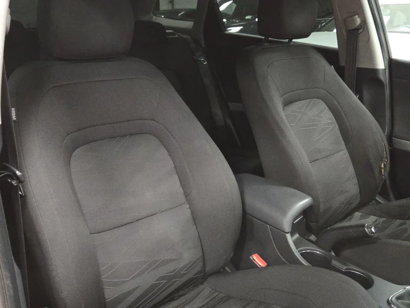 Kia Ceed 1.6CRDI 128кс / Камера / Обслужена, снимка 10 - Автомобили и джипове - 51050636