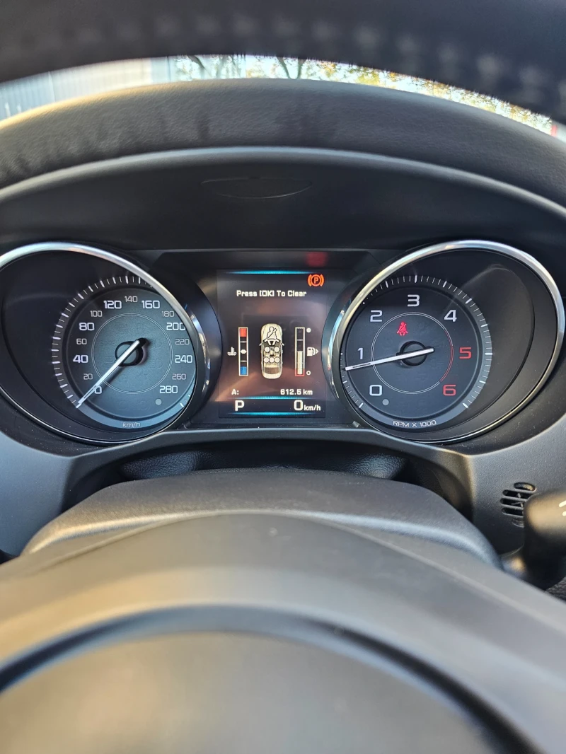 Jaguar XE 2.0 D, снимка 15 - Автомобили и джипове - 52414390