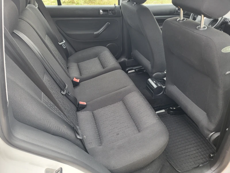 VW Golf 1.9TDi, снимка 12 - Автомобили и джипове - 52618590