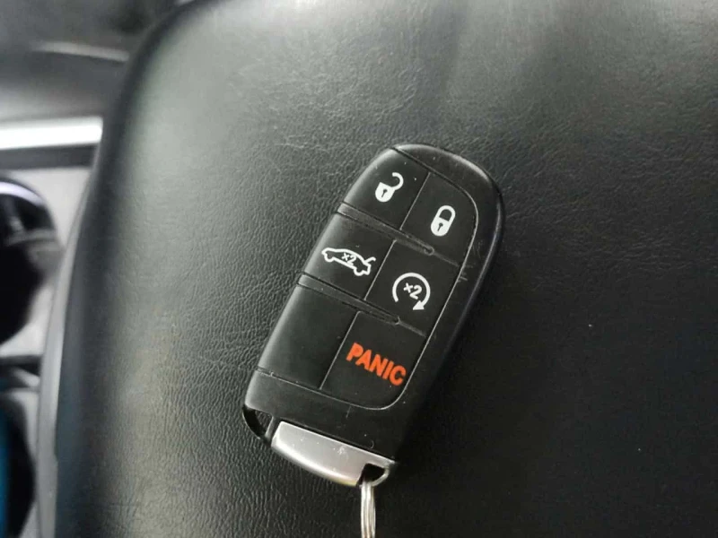 Chrysler 300c * 300 TOURING L * CARFAX * PANORAMA* ПОДГРЕВИ, снимка 8 - Автомобили и джипове - 53565030