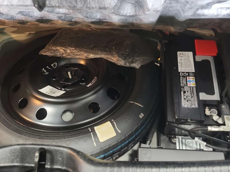 Chrysler 300c * 300 TOURING L * CARFAX * PANORAMA* ПОДГРЕВИ, снимка 15 - Автомобили и джипове - 53565030