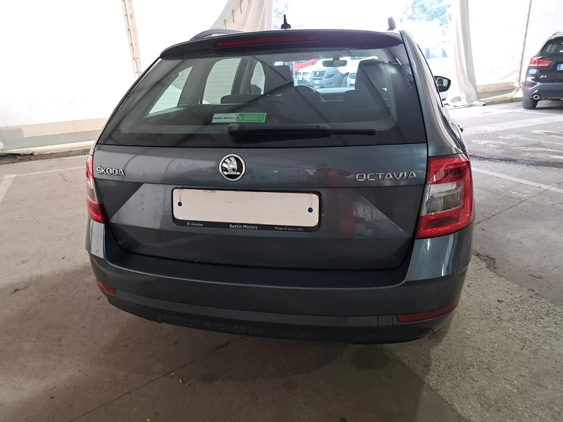 Skoda Octavia 108 000км 1.6tdi 116к.с Фейслифт, снимка 3 - Автомобили и джипове - 48144732