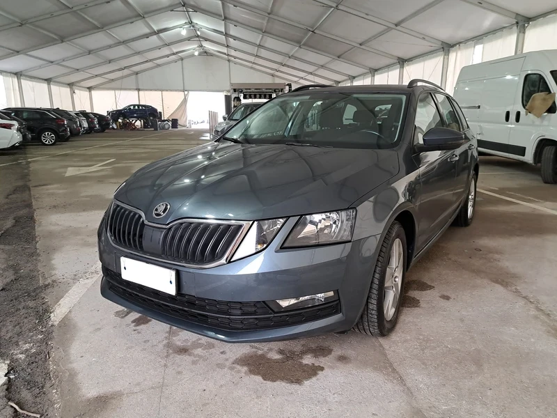 Skoda Octavia 108 000км 1.6tdi 116к.с Фейслифт, снимка 1 - Автомобили и джипове - 48144732