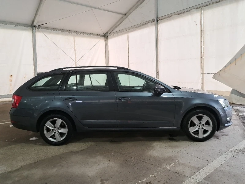 Skoda Octavia 108 000км 1.6tdi 116к.с Фейслифт, снимка 6 - Автомобили и джипове - 48144732