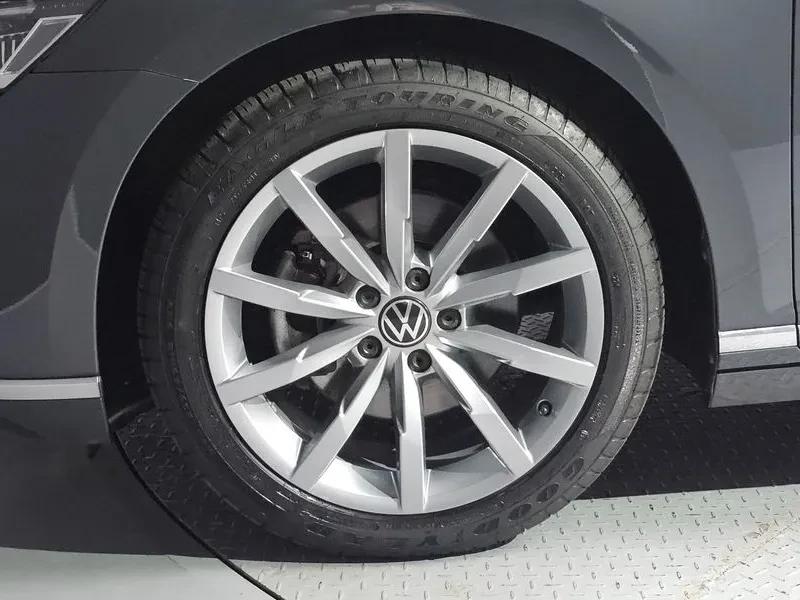 VW Passat 2.0 Tdi Prestige, снимка 5 - Автомобили и джипове - 56116498