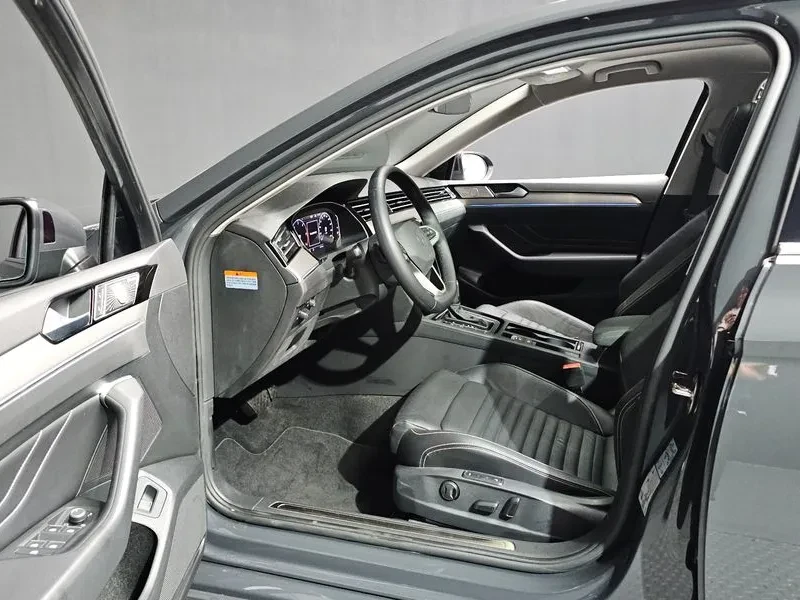 VW Passat 2.0 Tdi Prestige, снимка 10 - Автомобили и джипове - 56116498