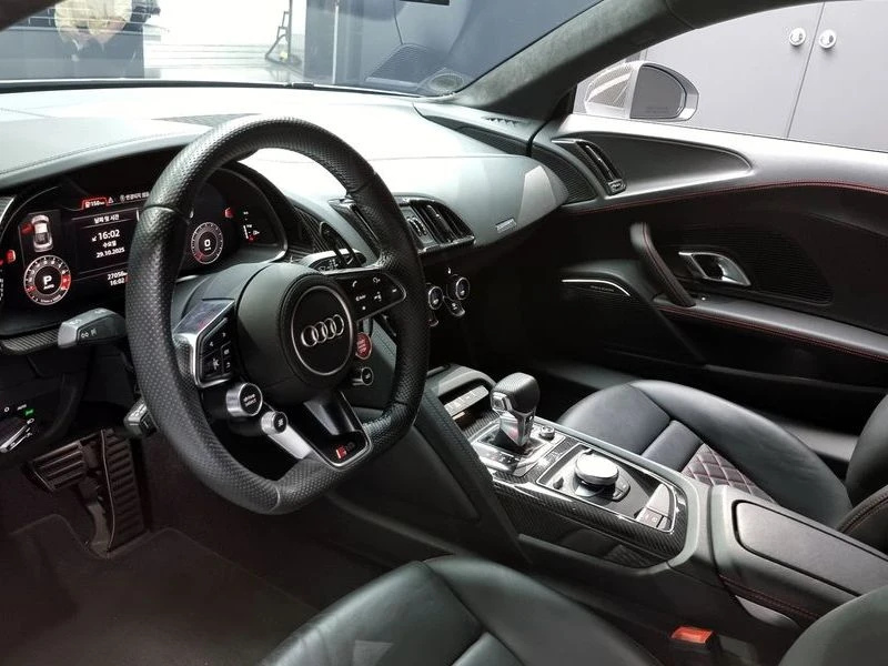 Audi R8 5.2 V10 Performance Coupe| 620к.с., снимка 7 - Автомобили и джипове - 56162205