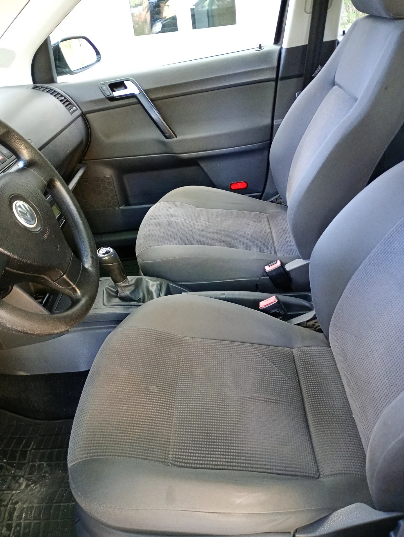 VW Polo 1.4 TDI Facelift 80hp Климатроник Халогени Уникалн - изображение 8