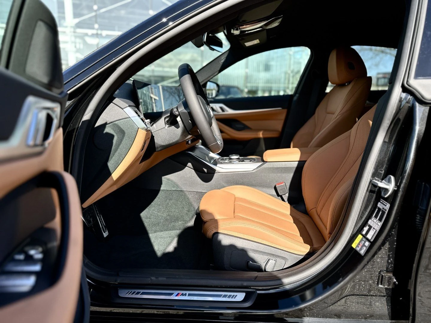 BMW i4 eDrive 35 Gran Coupe = NEW= Гаранция - изображение 6