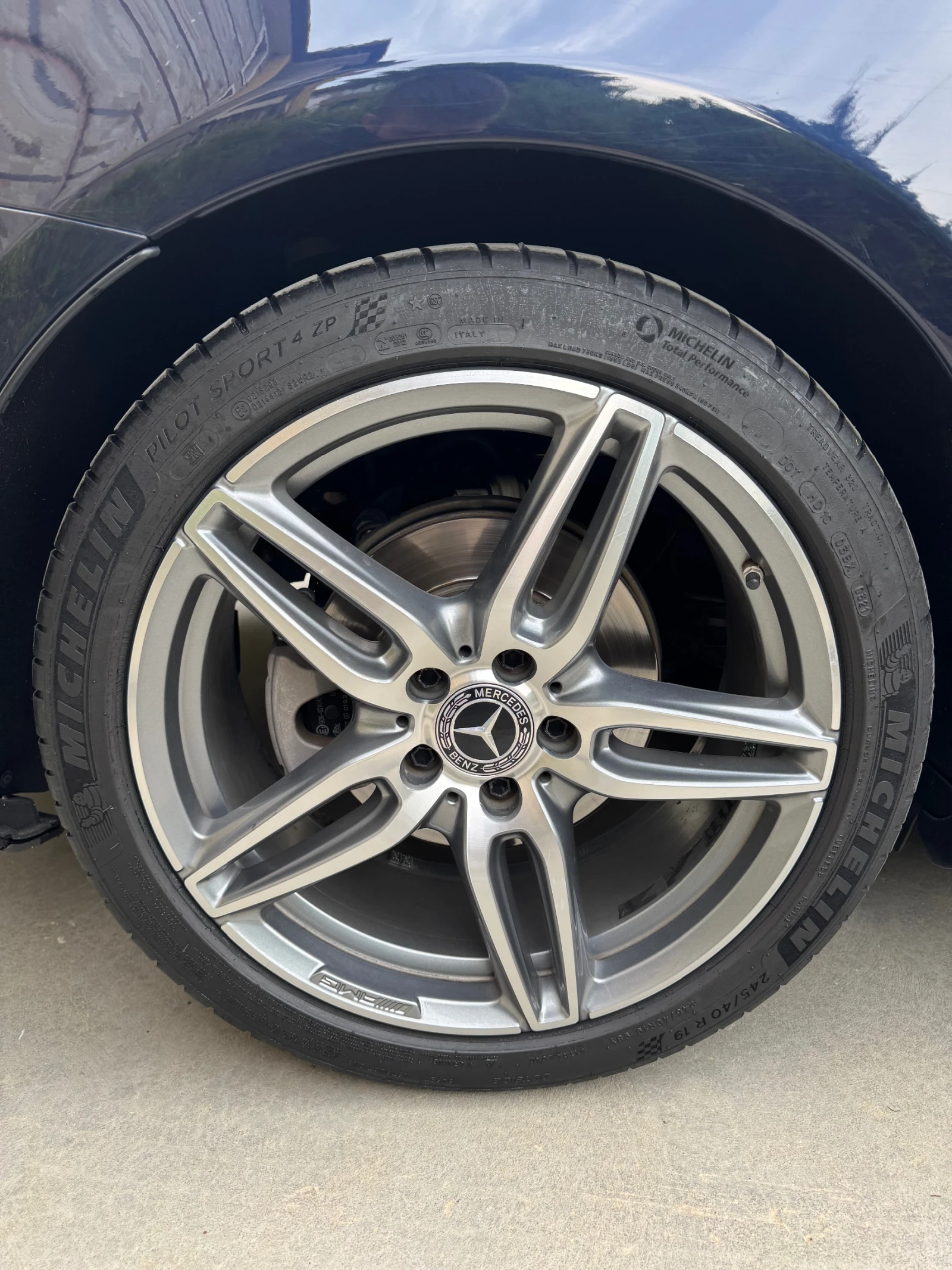 Mercedes-Benz E 220 AMG* 4MATIC 84000km  - изображение 5