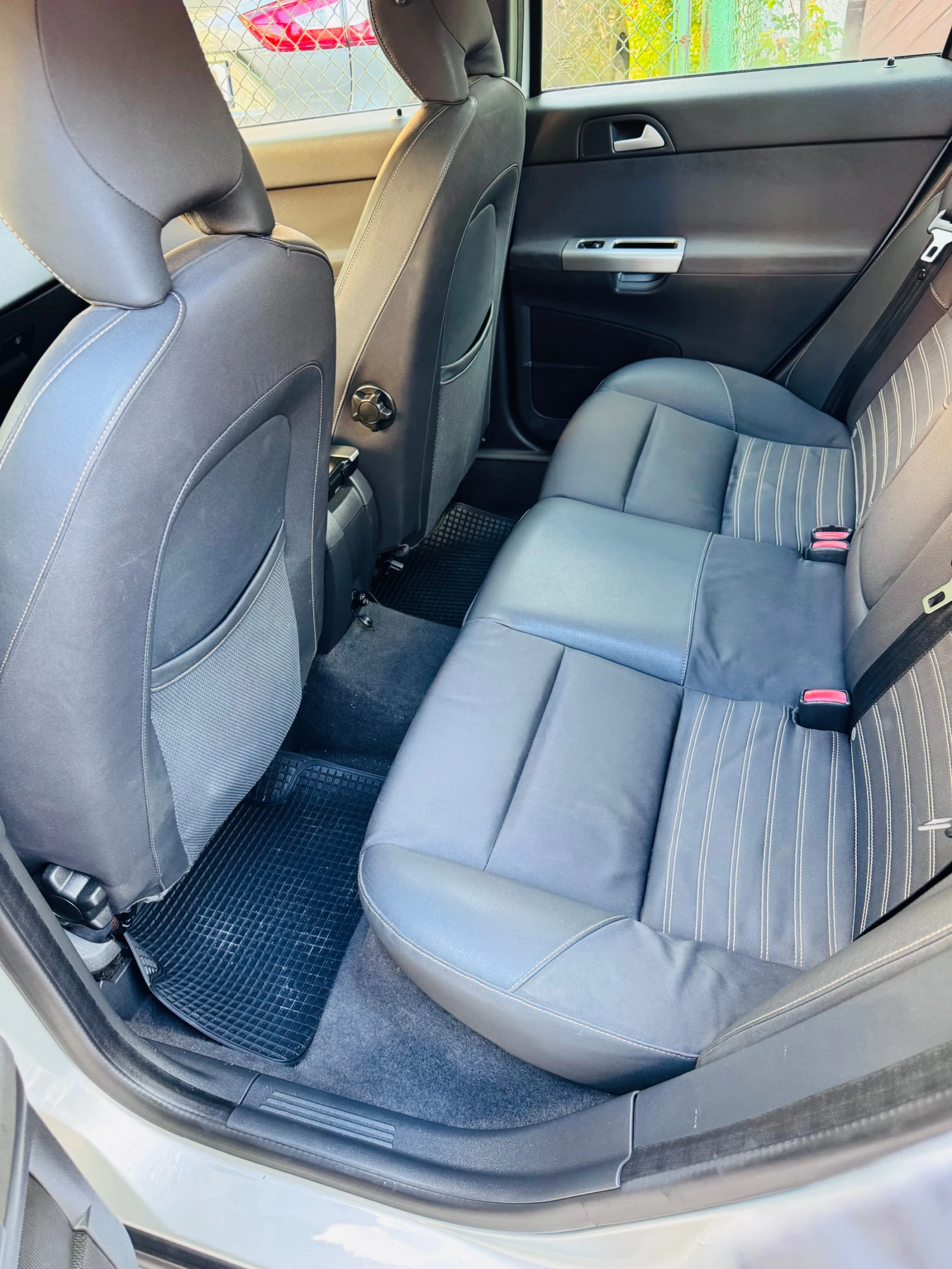 Volvo S40  - изображение 3